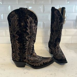 CORRAL Women’s Snake Print G1165 size 8 NWT